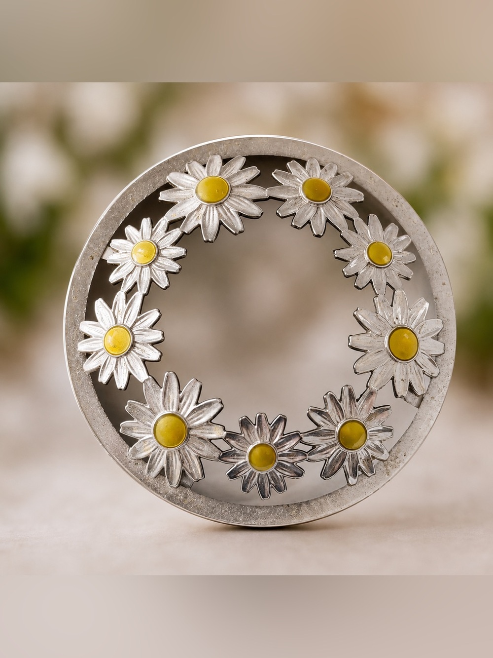 Yankee Candle Daisy Floral Illuma-Lid White Yellow Flowers Jar Candle Topper